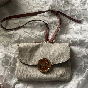 Michael Kors Crossbody